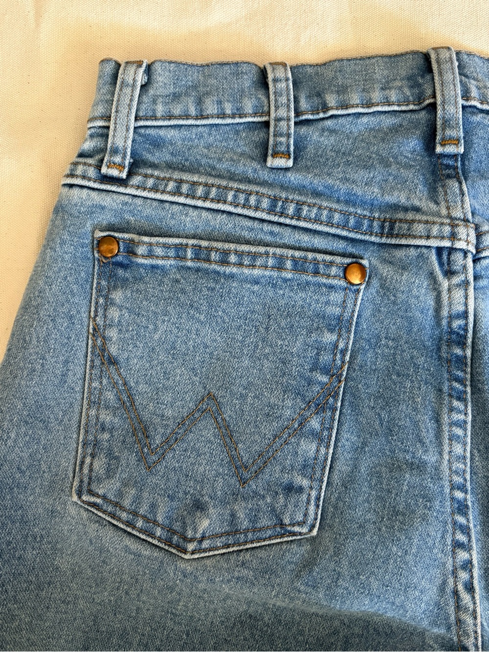 2/$29 Wrangler Women's Cowboy Cut Slim Fit Jean 9 x 36 - Picture 7 of 10